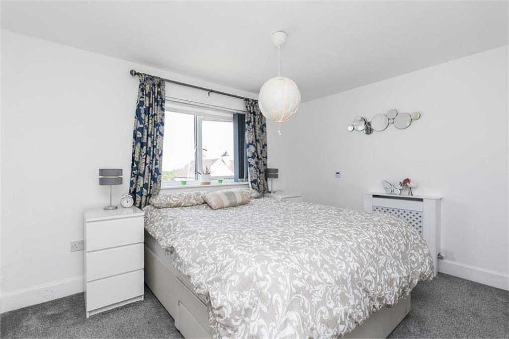 אדינבורו Dreghorn House 4 Bedrooms 3 Toilets 3 Reception Free Parking 233 Mbp Wifi מראה חיצוני תמונה