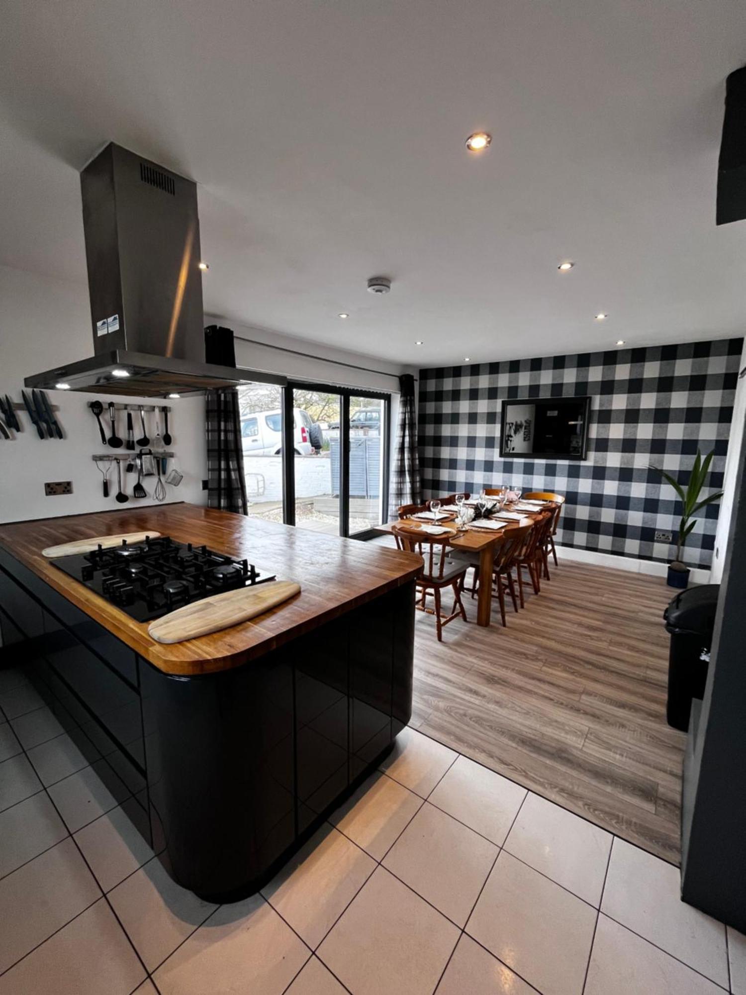 אדינבורו Dreghorn House 4 Bedrooms 3 Toilets 3 Reception Free Parking 233 Mbp Wifi מראה חיצוני תמונה